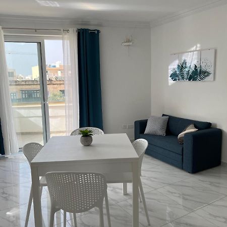 Condo With Patio Overlooking Piazza Gzira Екстериор снимка