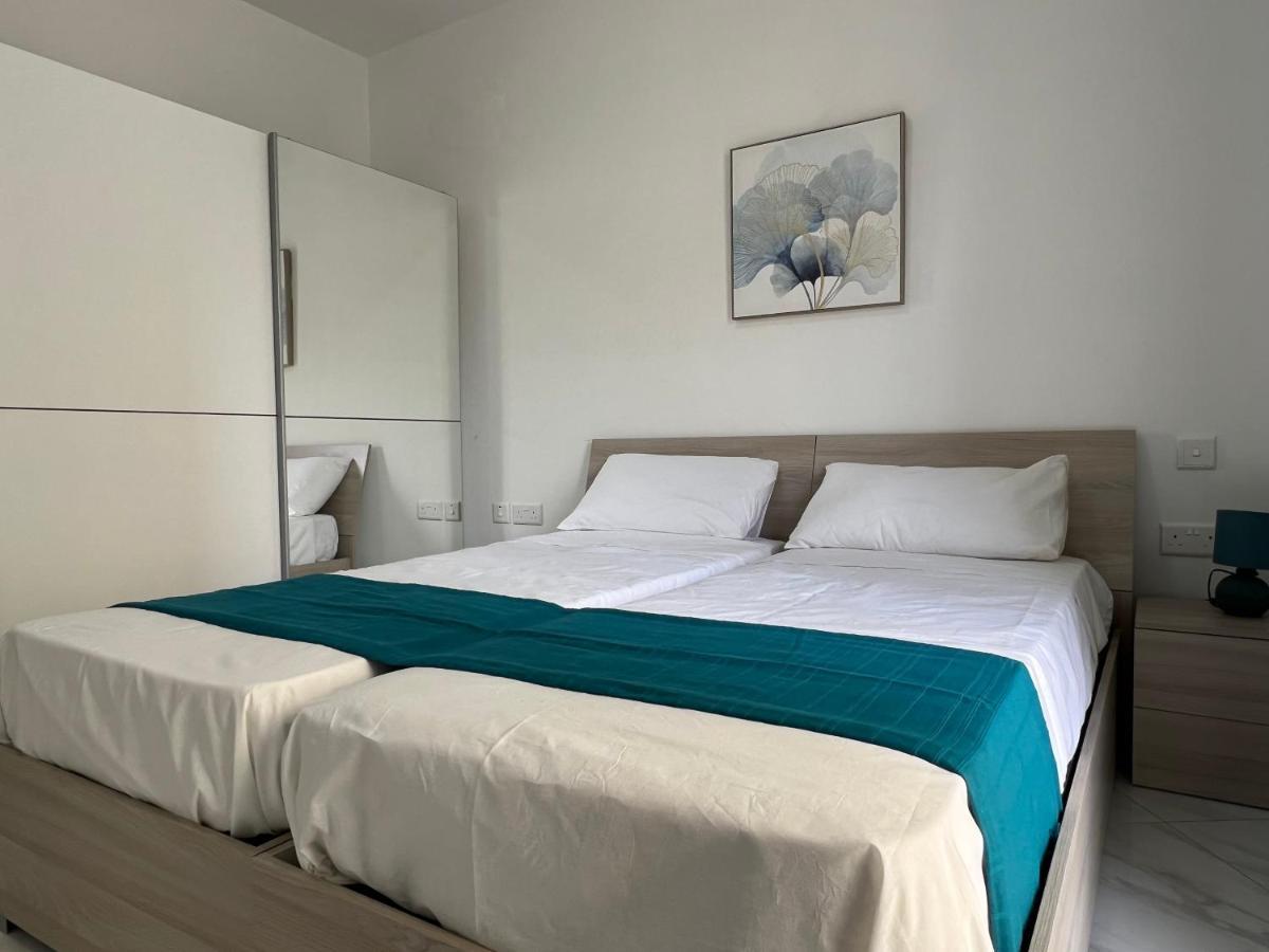 Condo With Patio Overlooking Piazza Gzira Екстериор снимка
